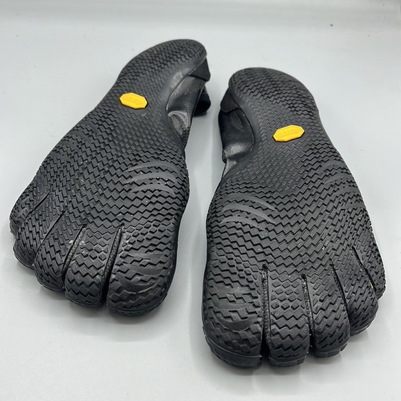 Vibram Five fingers - Picture 3 of 4